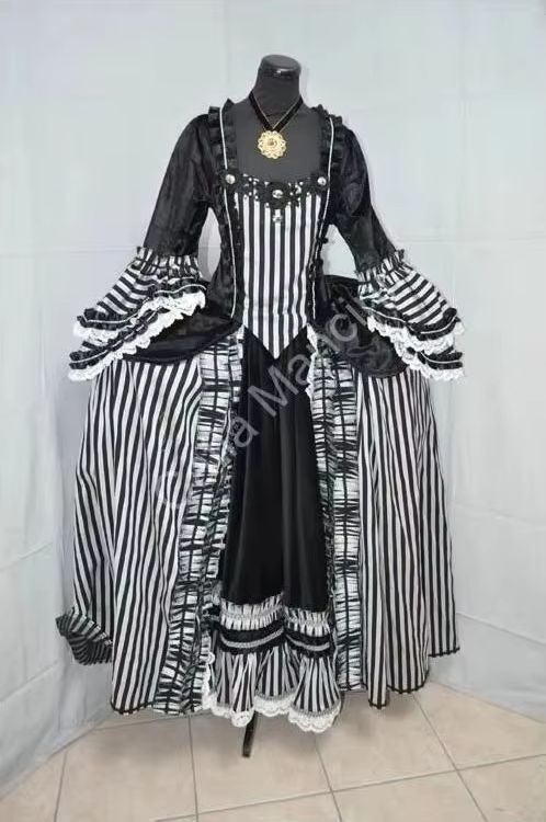 1700's Rococo zwart-wit gestre - Women Fashion Gown recensie en prijs