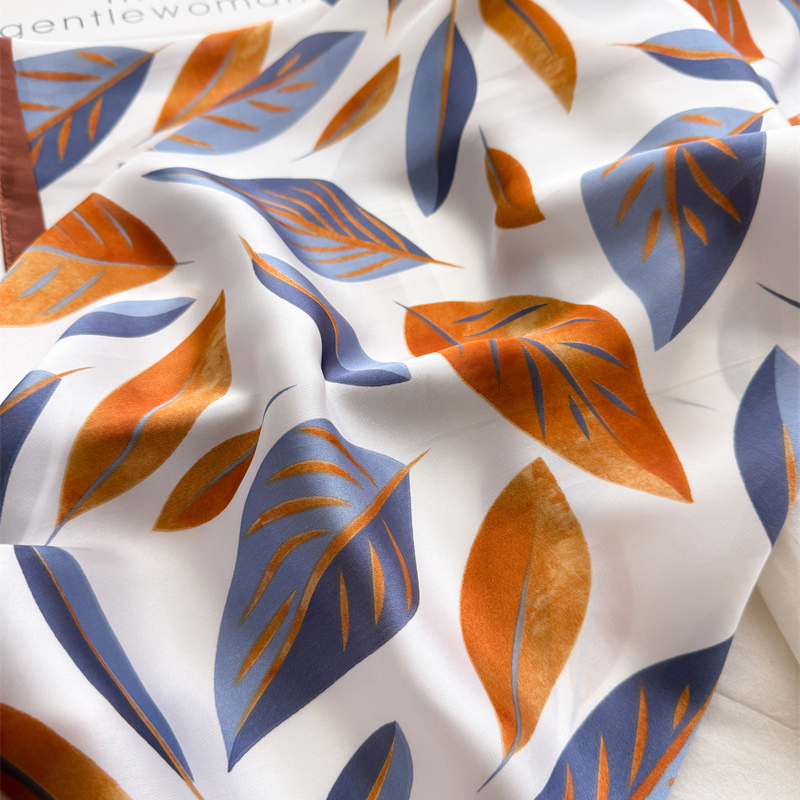 Luxe Merk Print 70 Cm Vierkant - Women Fashion Necktie recensie en prijs